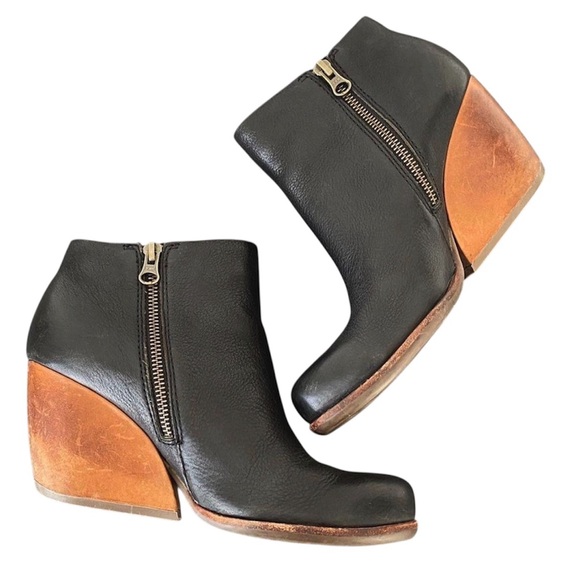Kork-Ease Black Natalya Leather Wedge Ankle Bootie with Stacked Heel - Women’s 7 - Picture 6 of 6